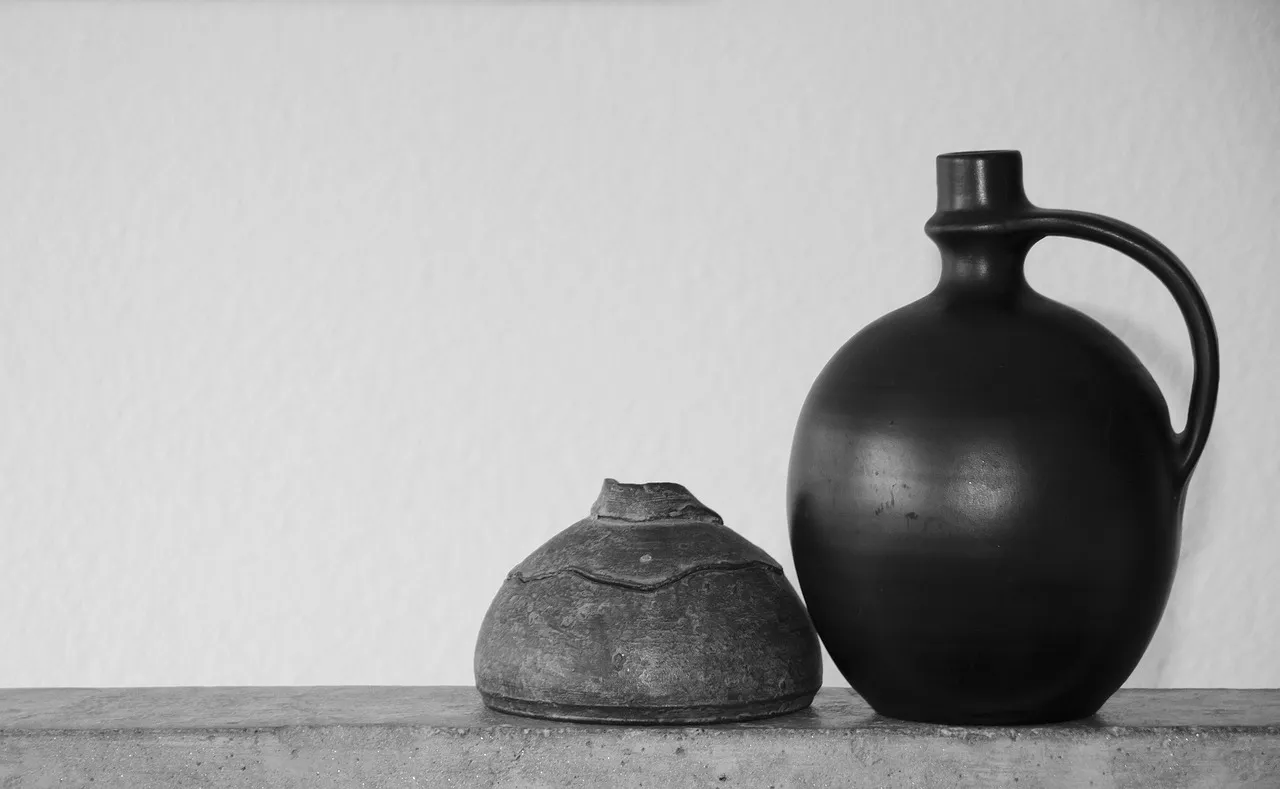 Keramik und Emaille